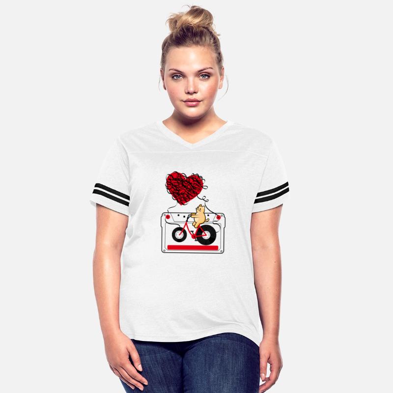 Orange cat pedaling with love music